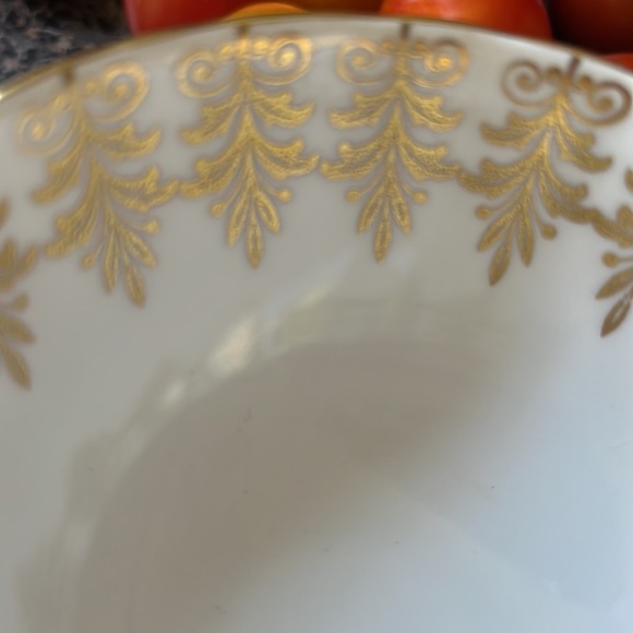 Vintage Aynsley bone China cup & saucer - Picture 11 of 11